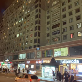 In Baku nan m² apartment is for sale - Image 4