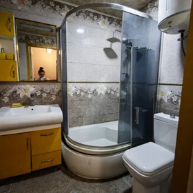 In Baku 68.0 m² apartment is for rent - Image 9