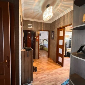 In Baku 100.0 m² apartment is for sale - Image 2