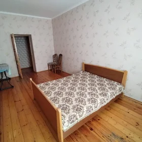 In Baku 70.0 m² apartment is for rent - Image 5