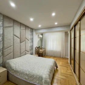 In Baku 201.0 m² apartment is for sale - Image 5