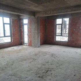 In Baku 83.0 m² apartment is for sale - Image 2