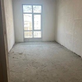 In Baku 108.0 m² apartment is for sale - Image 3