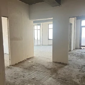 In Baku 108.0 m² apartment is for sale - Image 5