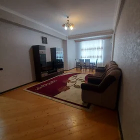 In Baku 90.0 m² apartment is for sale - Image 3