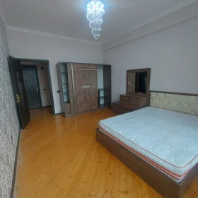 In Baku 90.0 m² apartment is for sale - Image 4