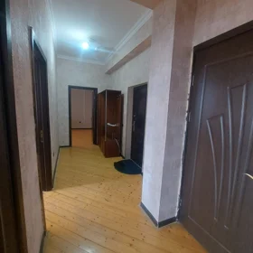 In Baku 90.0 m² apartment is for sale - Image 7