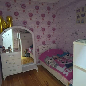 In Baku 136.0 m² apartment is for sale - Image 8