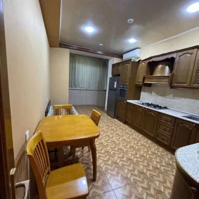 In Baku 125.0 m² apartment is for rent - Image 3