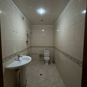 In Baku 125.0 m² apartment is for rent - Image 8