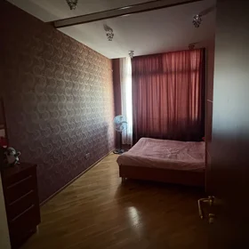 In Baku 137.0 m² apartment is for sale - Image 4