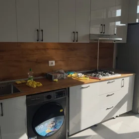 In Baku 75.0 m² apartment is for rent - Image 7