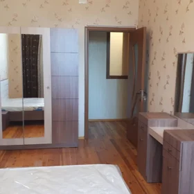 In Baku 90.0 m² apartment is for rent - Image 6