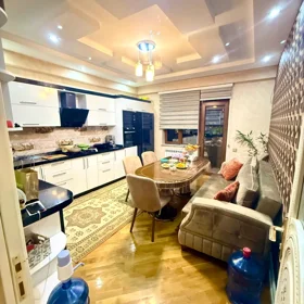 In Baku 125.0 m² apartment is for sale - Image 10