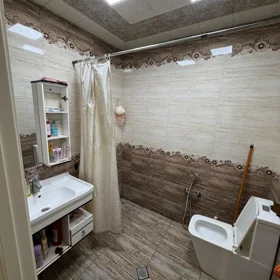 In Baku 95.0 m² apartment is for rent - Image 2