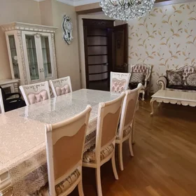 In Baku 150.0 m² apartment is for rent - Image 3