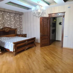 In Baku 150.0 m² apartment is for rent - Image 5