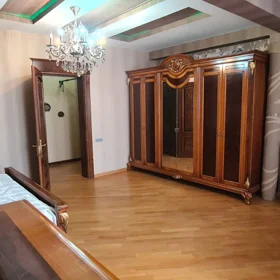 In Baku 150.0 m² apartment is for rent - Image 7
