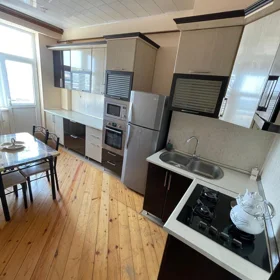 In Khirdalan 85.0 m² apartment is for rent - Image 10