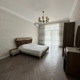 In Baku 138.0 m² apartment is for rent - Image 6