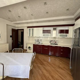In Baku 114.0 m² apartment is for rent - Image 5