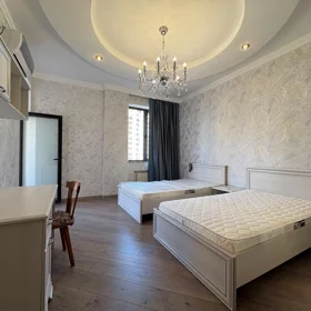In Baku 120.0 m² apartment is for sale - Image 8