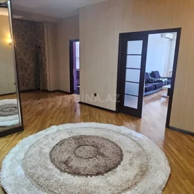 In Baku 145.0 m² apartment is for rent - Image 9
