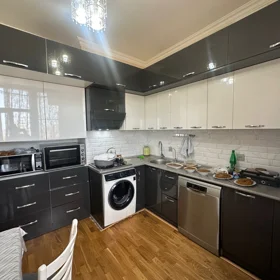 In Baku 110.0 m² apartment is for sale - Image 7