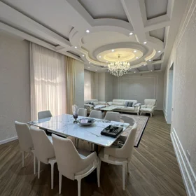 In Baku 290.0 m² house with 7.0 rooms is for sale - Image 4