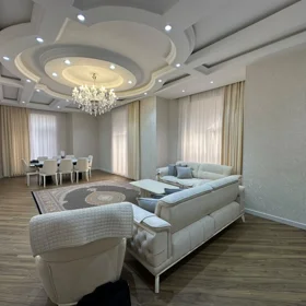 In Baku 290.0 m² house with 7.0 rooms is for sale - Image 5
