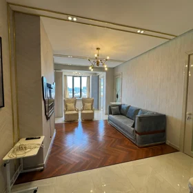 In Baku 75.0 m² apartment is for rent - Image 3
