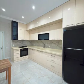 In Baku 98.0 m² apartment is for rent - Image 5