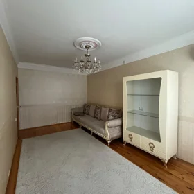 In Baku 65.0 m² apartment is for rent - Image 3