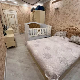 In Khirdalan 110.0 m² apartment is for sale - Image 8