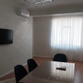 In Baku 90.0 m² apartment is for rent - Image 3