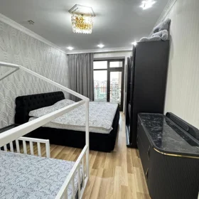 In Baku 100.0 m² apartment is for sale - Image 8