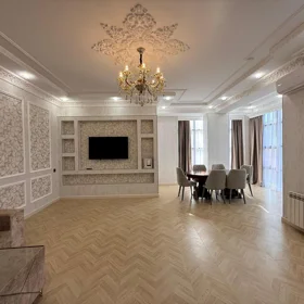 In Baku 136.0 m² apartment is for sale - Image 3