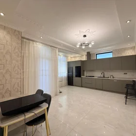 In Baku 136.0 m² apartment is for sale - Image 8