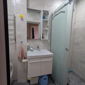 In Baku 80.0 m² apartment is for rent - Image 5