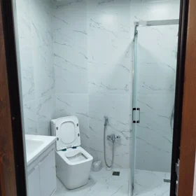 In Baku 180.0 m² apartment is for sale - Image 4