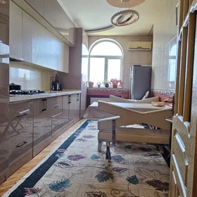 In Baku 170.0 m² apartment is for sale - Image 2