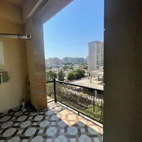 In Baku 70.0 m² apartment is for rent - Image 2
