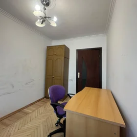 In Baku 75.0 m² apartment is for rent - Image 9