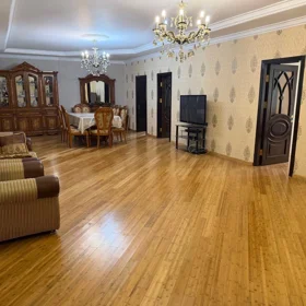 In Xəzər rayonu 600.0 m² house with 9.0 rooms is for sale - Image 5
