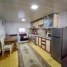 In nan 100.0 m² house with 4.0 rooms is for sale - Image 2