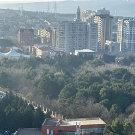 In Səbail rayonu 150.0 m² apartment is for sale - Image 2