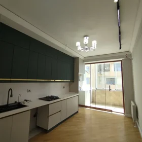 In Baku 110.0 m² apartment is for sale - Image 4