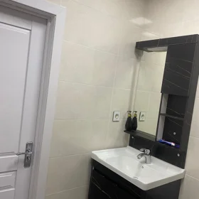 In Baku 75.0 m² apartment is for rent - Image 10