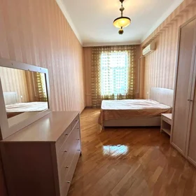 In Səbail rayonu 180.0 m² apartment is for rent - Image 2