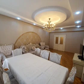 In Baku 135.0 m² apartment is for rent - Image 6
